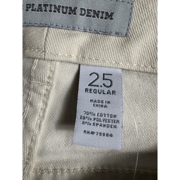 Chico's Platinum Denim Ivory Ultimate Fit Slim Leg Jeans Size 2.5 14 NWT - Picture 6 of 11